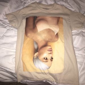Ariana Grande sweetener T-shirt